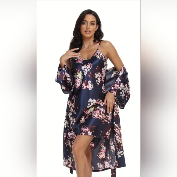 Floral Pajama Set - Picture 5 of 7